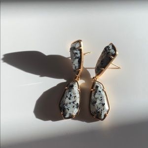 Kendra Scott earring